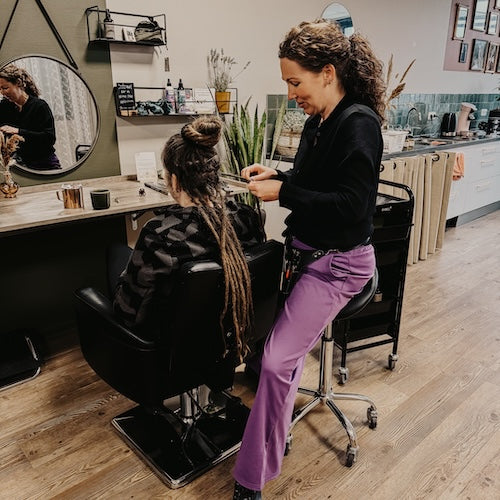 Installing Real Dreadlocks in the Dreadshop Salon