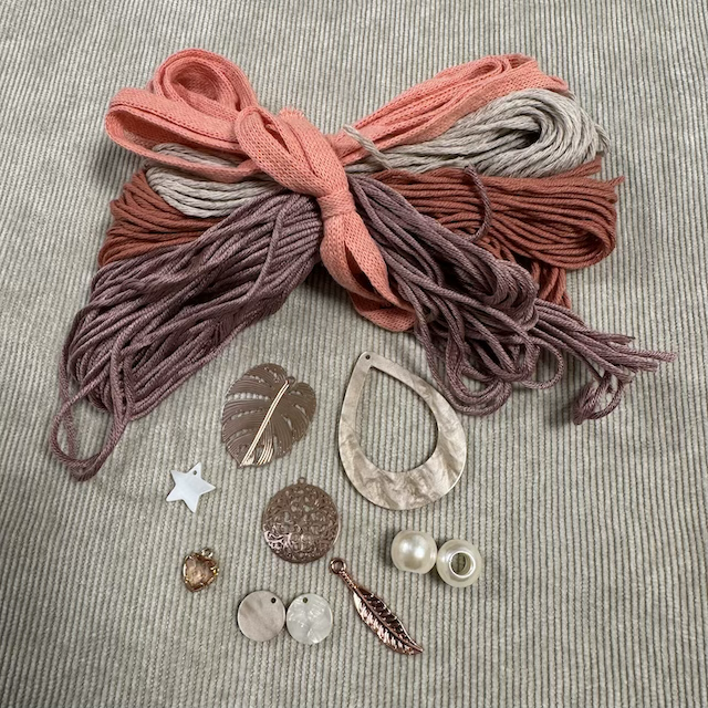 Decoration set. Accessories for dreadlocks, yarn and beads by Dreadshop
