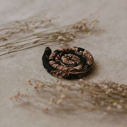 Dark Paisley Spiralock, hair accessories