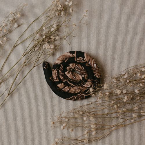 Dark Paisley Spiralock, hair accessories