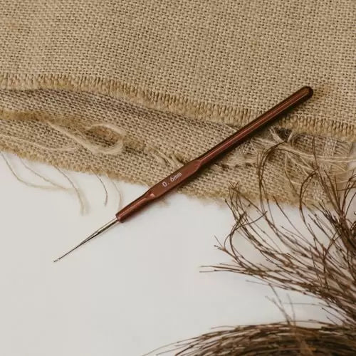Crochet hook 0.6 mm hair & tools