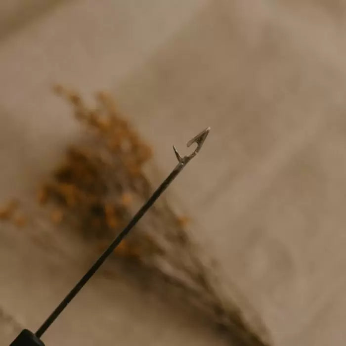 dreadlock installing tools