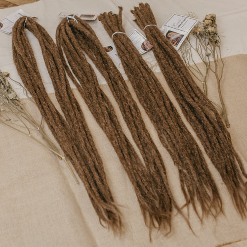 4 bundles of the dreadset Hazelnut dream in Bum length, Dreadset Locks of Love Shop the look, dreadset full head, Dreadset original locks of love