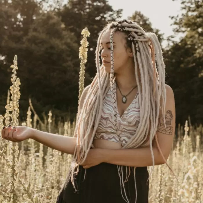 Romy wearing the dreadset Hidden rusty in Bum length, Dreadset Locks of Love Shop the look, dreadset full head, Dreadset original locks of love