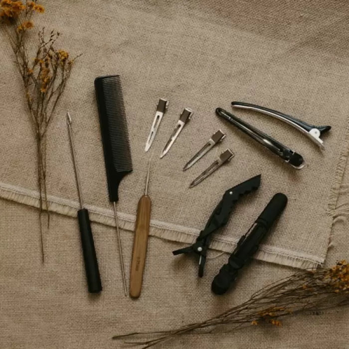 dreadlock installing tools