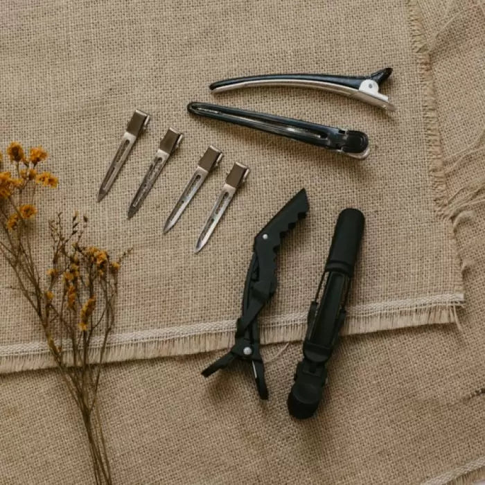 dreadlock installing tools