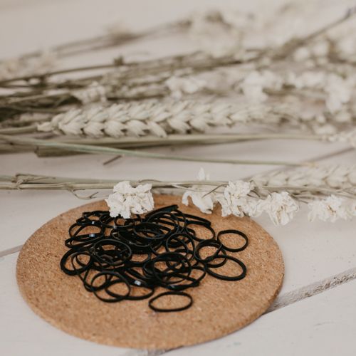 Black elastics hair & tools accessories