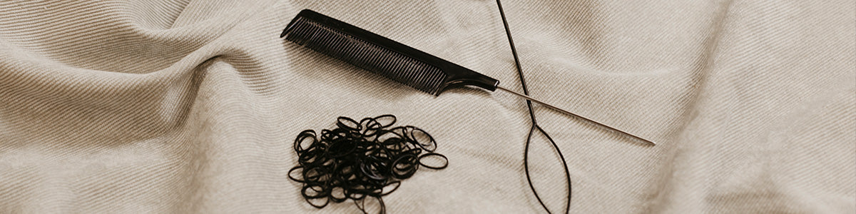 Installing tools sythetic dreadlocks, Comb and black elastics with the quick beader tool