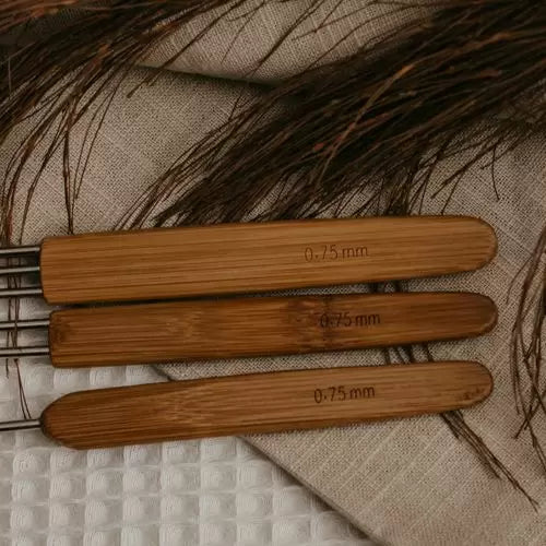 3 pairs of Crochet hook  different sizes hair & tools